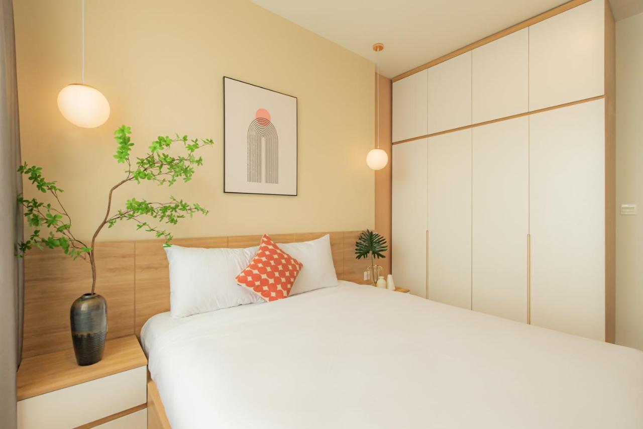 9Trip Stay In Soho Residence - 3 Bedrooms Apartment In District 1, Next To Bui Vien Walking Street - Free Saigon Nightlife Walking Tour Хошимин Экстерьер фото