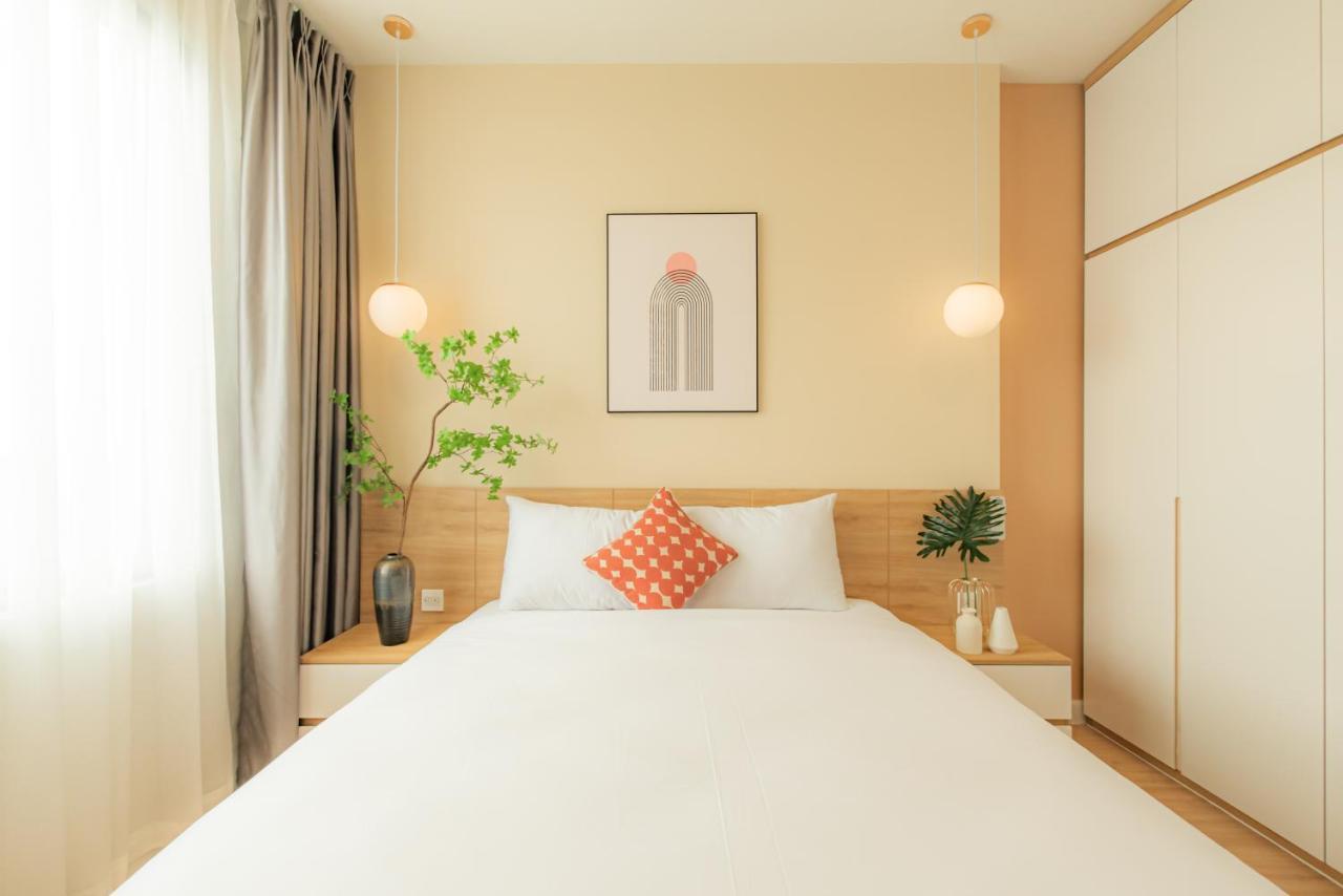 9Trip Stay In Soho Residence - 3 Bedrooms Apartment In District 1, Next To Bui Vien Walking Street - Free Saigon Nightlife Walking Tour Хошимин Экстерьер фото