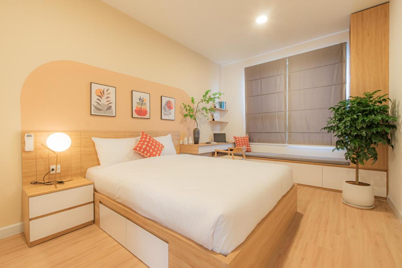 9Trip Stay In Soho Residence - 3 Bedrooms Apartment In District 1, Next To Bui Vien Walking Street - Free Saigon Nightlife Walking Tour Хошимин Экстерьер фото