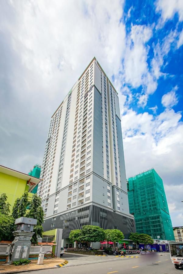 9Trip Stay In Soho Residence - 3 Bedrooms Apartment In District 1, Next To Bui Vien Walking Street - Free Saigon Nightlife Walking Tour Хошимин Экстерьер фото